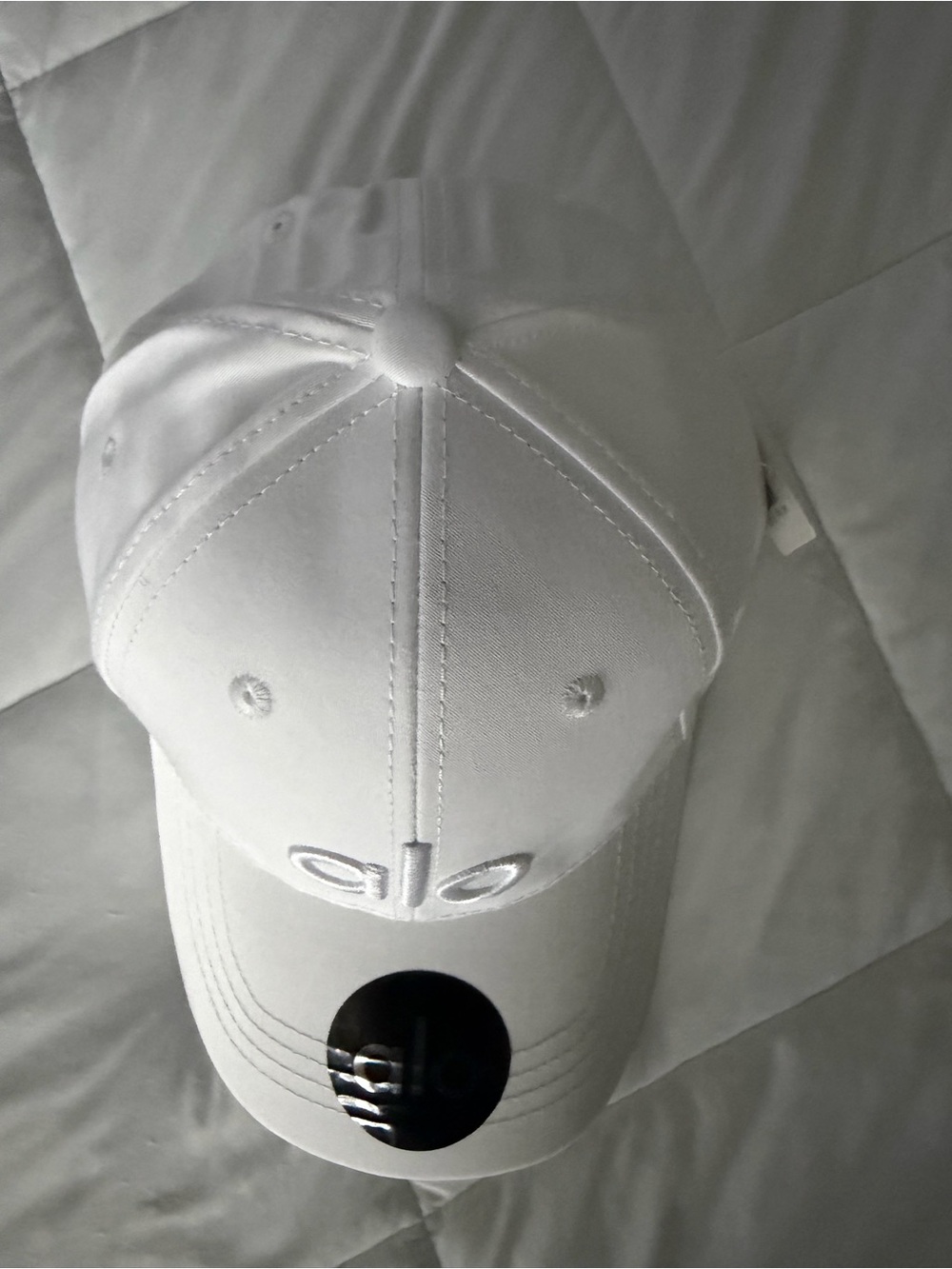 ALO Yoga Women’s White Embroidered Logo Baseball Cap - Picture 2 of 3